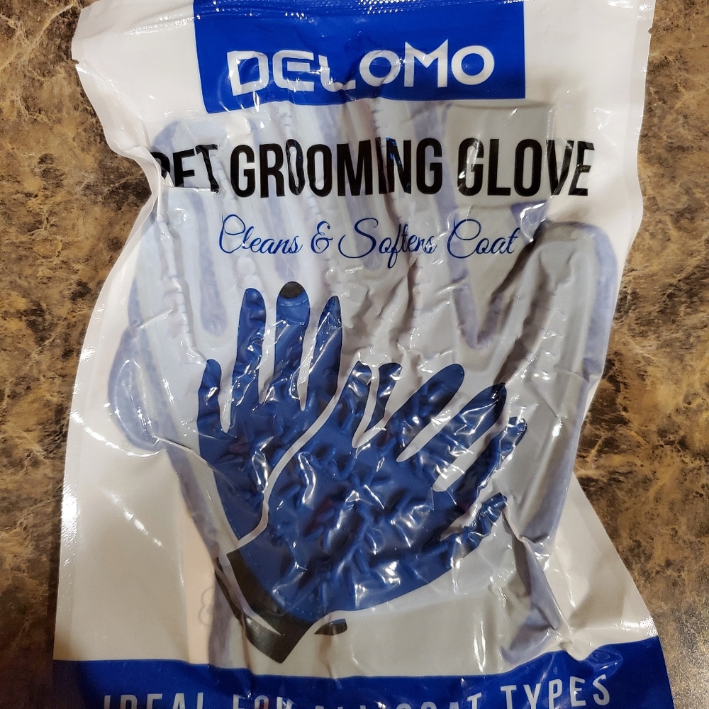 Pet Grooming Glove
